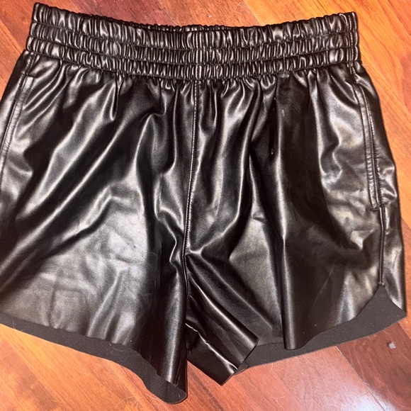 Abercrombie & Fitch Black Faux Leather Shorts - Picture 5 of 6
